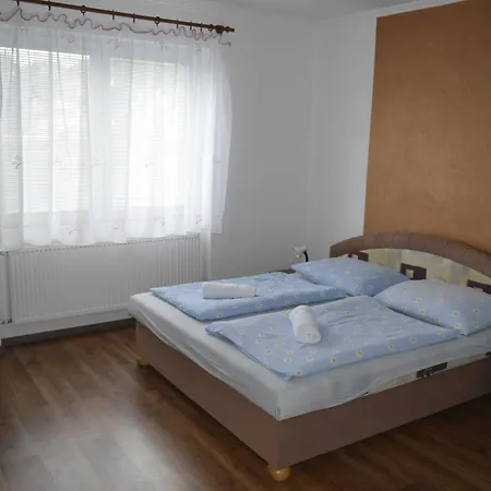 Karina Apartman *